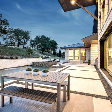 Austin's Seven Oaks Contemporary