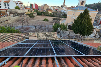 Instalación fotovoltaica autoconsumo de 8,16 kWp coplanar en Jérica (Castellón)