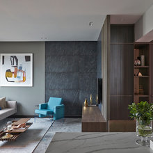 Houzz Tour: Modern Luxe is Celebrated in a Swanky Flat