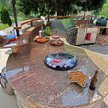 Outdoor Kitchen