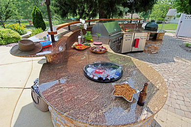 Patio - mid-century modern patio idea in St Louis