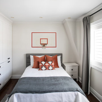 Small cozy boys rooms
