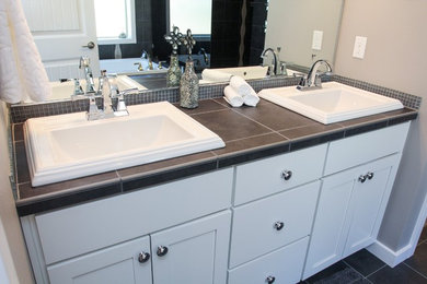 Inspiration for a contemporary bathroom remodel in Seattle