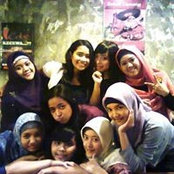 Desy Lestari's photo