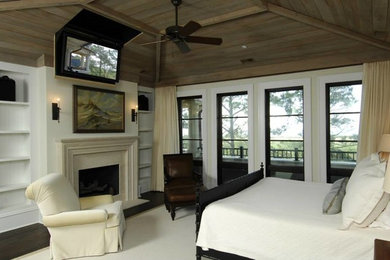 Bedroom - bedroom idea in Charleston