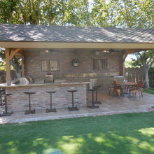 Outdoor Kitchen
