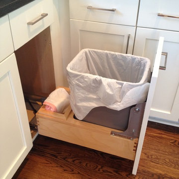 Soft-Close Trash Pull-out