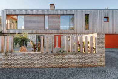 This is an example of a contemporary garden in Devon.