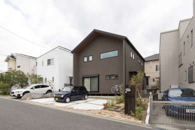 Photo of an asian home design in Osaka.