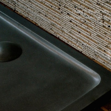 PALAOS SHADOW 48"X32" BLACK GRANITE SHOWER BASE