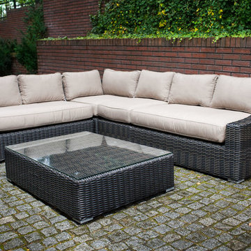 Toja Patio Furniture - Tuscan Sectional Set - Red Brick Wall