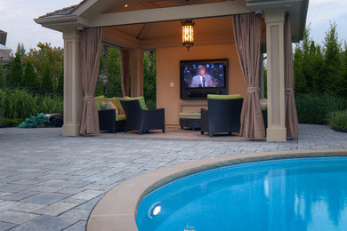 Design ideas for an asian landscaping in Toronto.