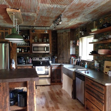 Rustic Kitchens & Cabinets