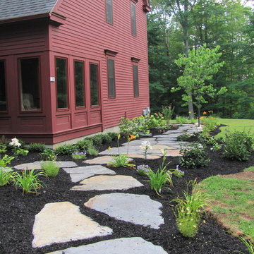 Colonial Reproduction and Gardens