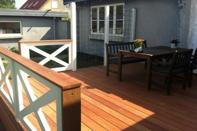 This is an example of a modern deck in Aarhus.