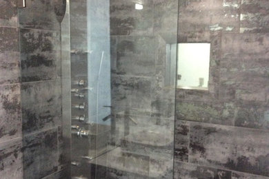 Bathroom - transitional bathroom idea in New Orleans