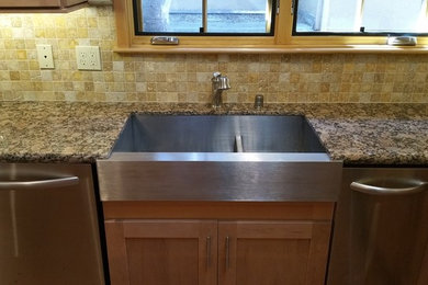 Example of a classic kitchen design in San Francisco
