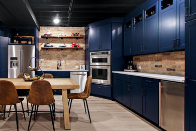 Home design - industrial home design idea in Chicago