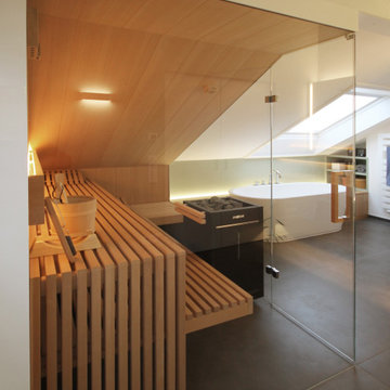 Dachgeschoss mit Schlafzimmer und Wellnessbad