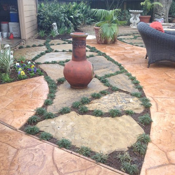 Gas Fire Pit & Stone Seatwall
