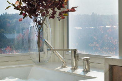 Bathroom - contemporary bathroom idea in Seattle
