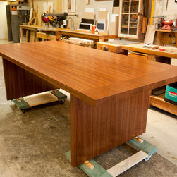 Figure 8 Tables - Dining Tables