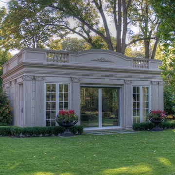Elegant Lakeshore Living