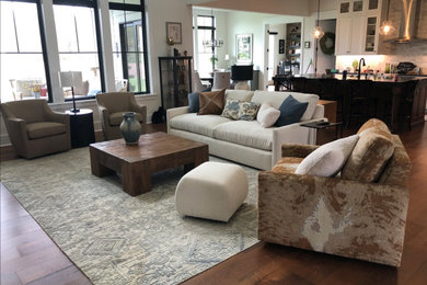 Example of a living room design in Indianapolis