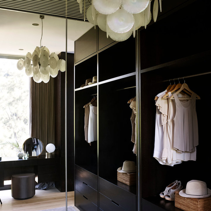 75 Beautiful Walk In Robes Home Design Ideas & Designs | Houzz AU