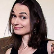 Scarlett Thans foto