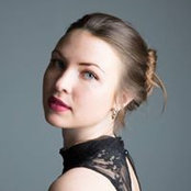 Nadine Jane's photo
