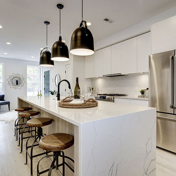 Contemporary Kitchen in Washington DC