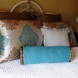 Cushions, Window Seats and Misc - Decorative Pillows