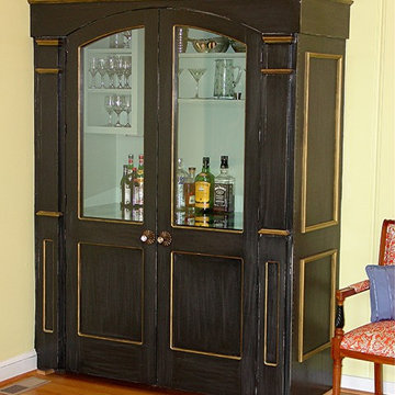 Built-in Hide-A-Bar