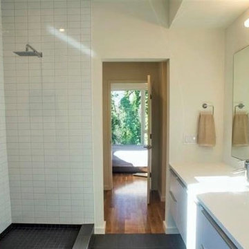 Modern Raleigh Staging