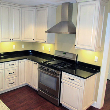 Two tone kitchen; painted maple and espresso