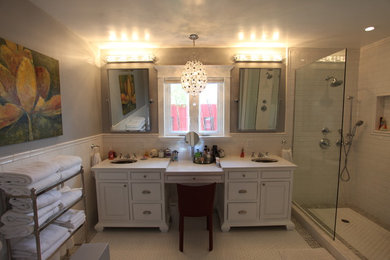 Bathroom - transitional bathroom idea in Los Angeles