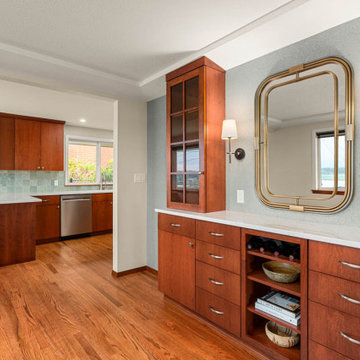 Kitchen + Buffet Bar