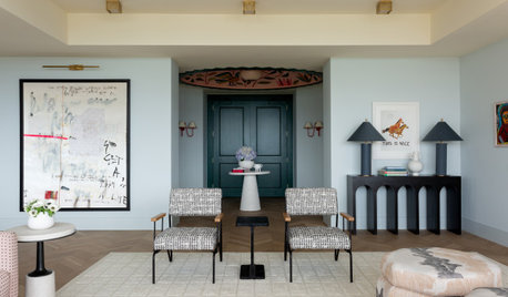 Houzz Tour: Artful Approach in a Las Vegas Condo