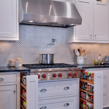 Roslyn Linen Kitchen