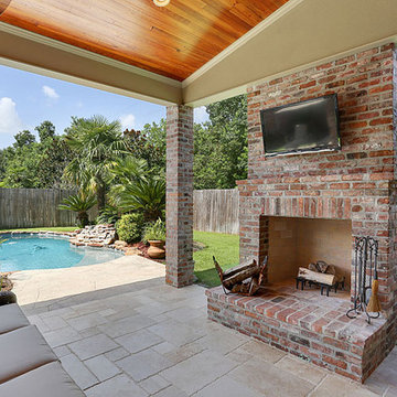 Outdoor Kitchen