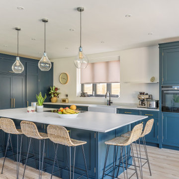 Brighton | Traditional Blue Black Davonport
