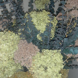 Dry Floral Arrangement - Products
