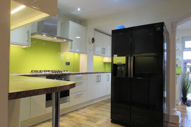 Kitchen Installations - Standard Colour Splashbacks