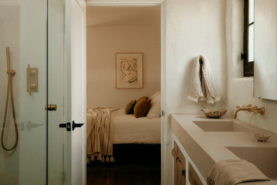 Tuscan bathroom photo in Los Angeles