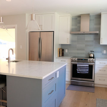 Transitional Kitchen in Lynn Valley