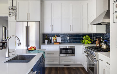 The Quick and Easy Way to Clean a Microwave