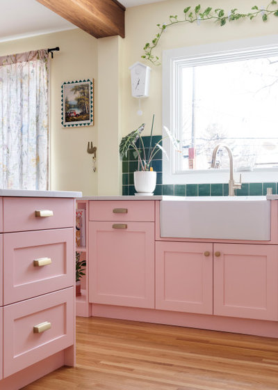 Kitchen of the Week: Warm and Cheerful Style With Pink Cabinets