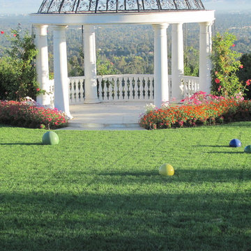 Blending well managed turf grass with perennials and special hardscape. Monte Se