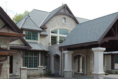 Elegant exterior home photo in Chicago